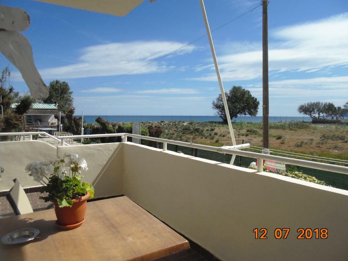 Hippokratis Apartments Gerani  Luaran gambar